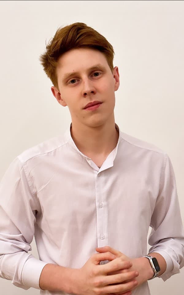 Артем: Шеф напрямку 'Software Development'. Python&C++ Developer